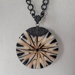 Meran Indonesia Sterling Silver 925 Shell Necklace